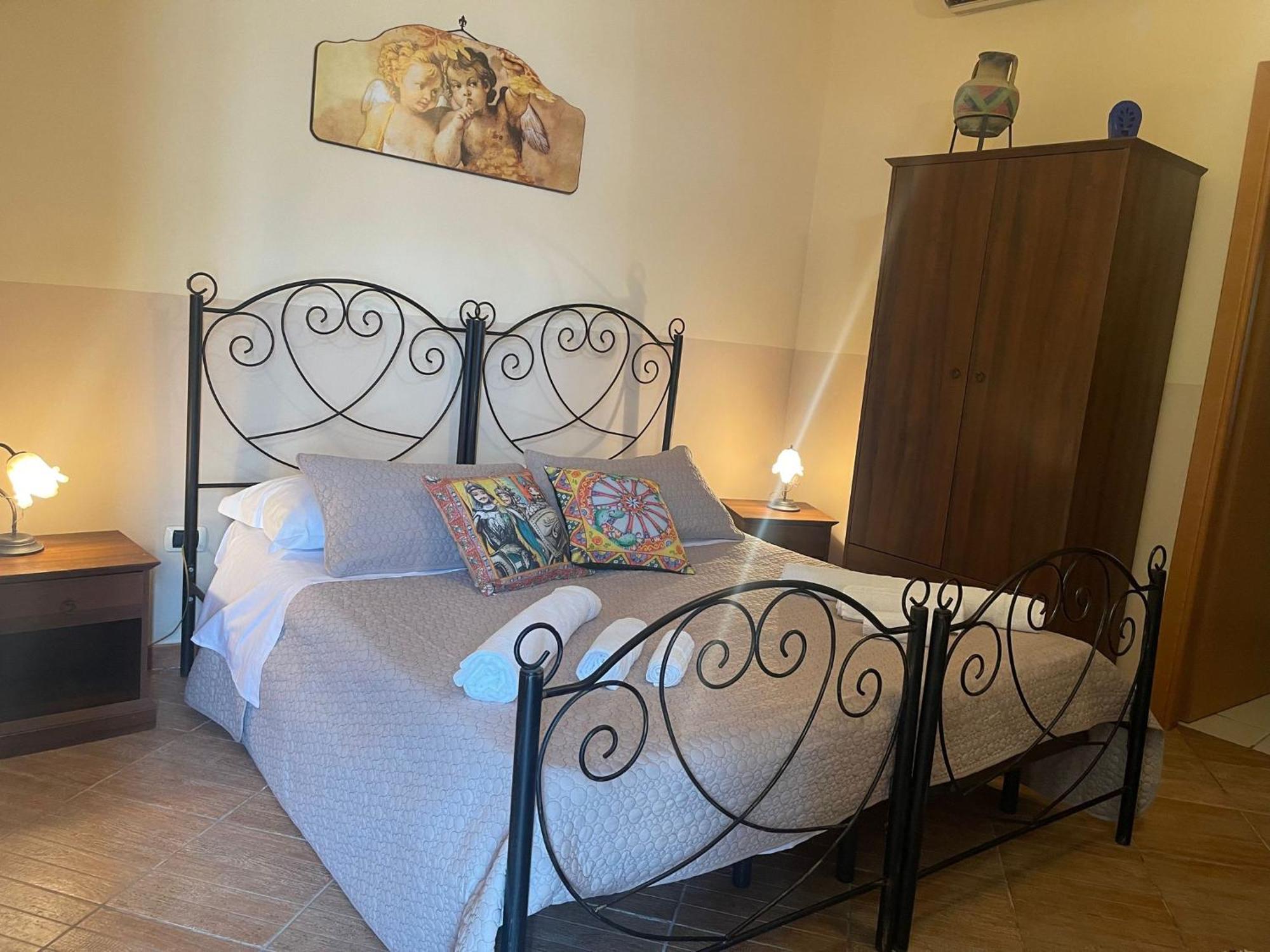 مبيت وإفطار كالاتابيانو Bed And Relax-Il Maniero المظهر الخارجي الصورة